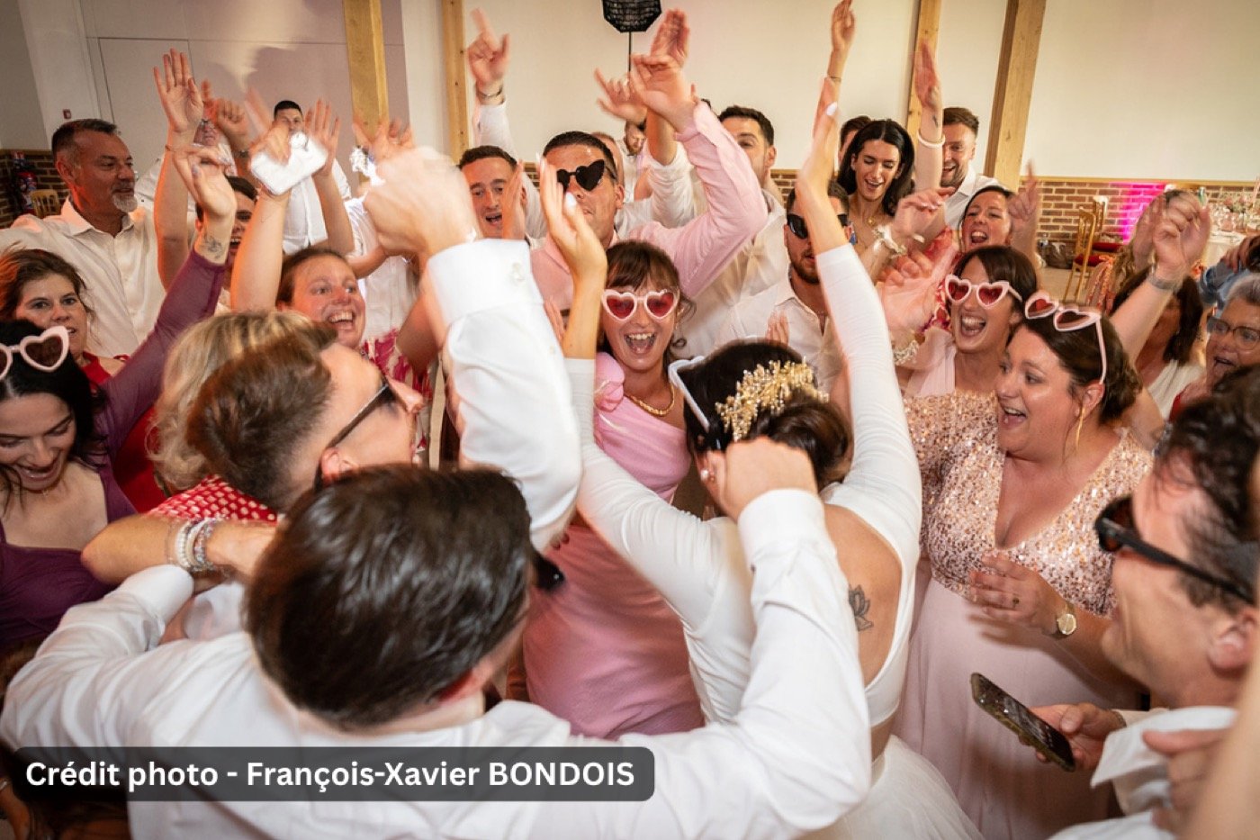 Piste de danse en folie lors d'un mariage animé par Animasson