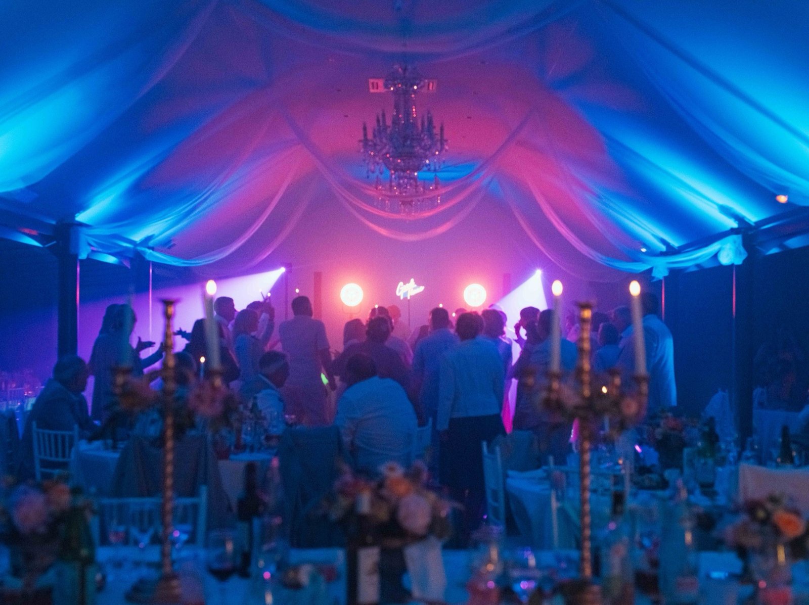 Salle de réception mise en lumière