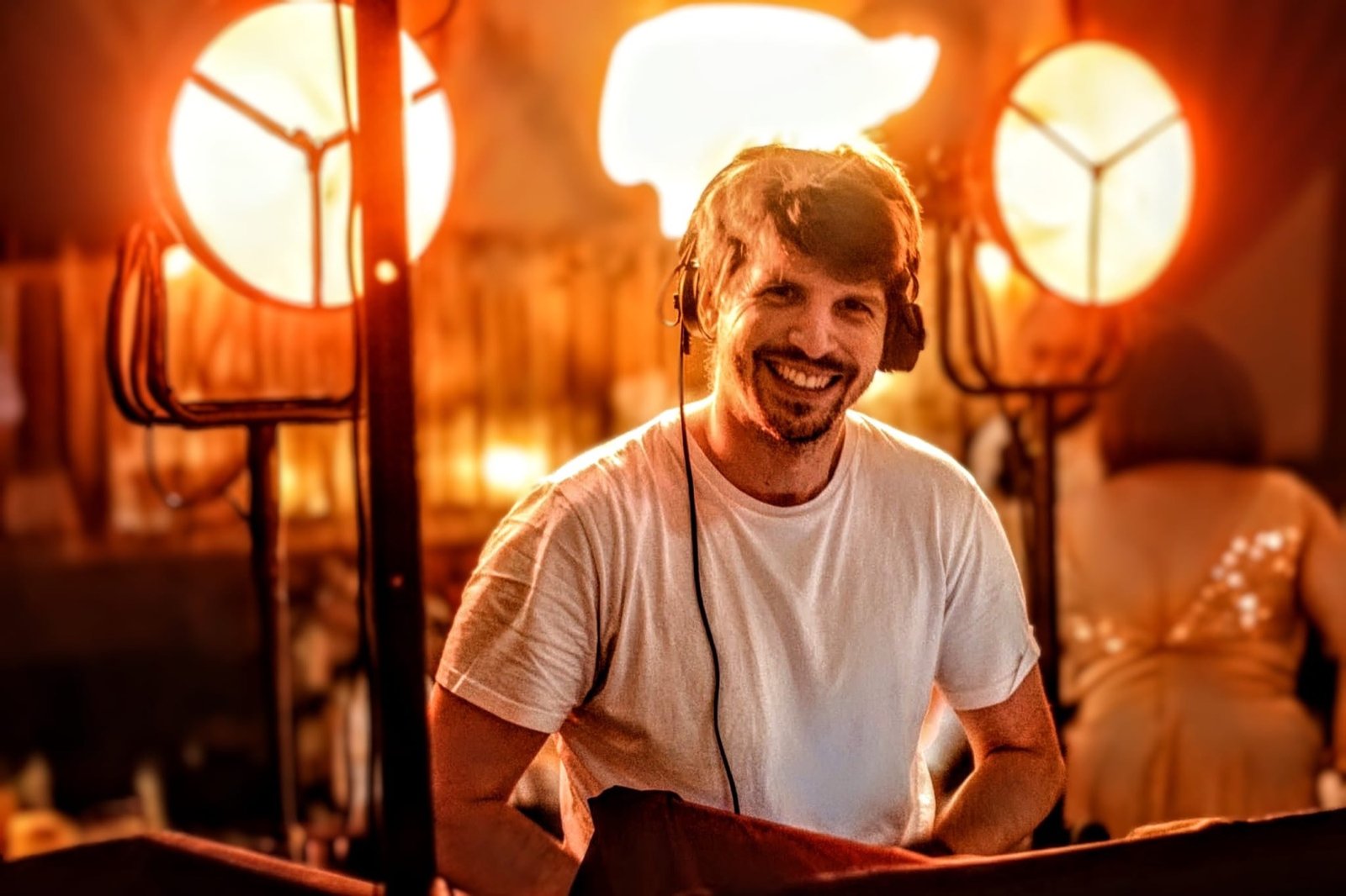 Julien Masson, DJ Animasson, derrière ses platines
